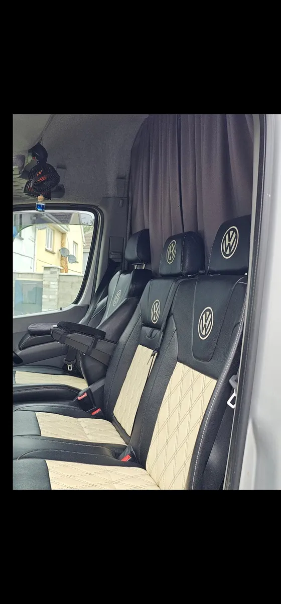 141 Volkswagen Crafter camper van - Image 4