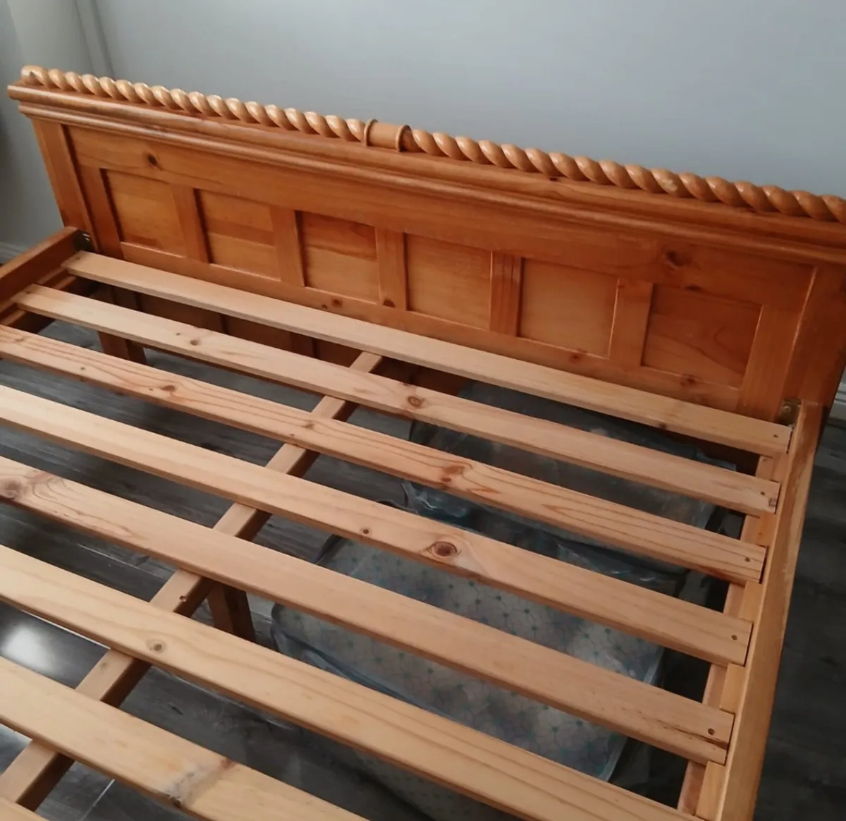 Extremely Solid 5 Ft Wooden King Size Bed Frame - Image 3