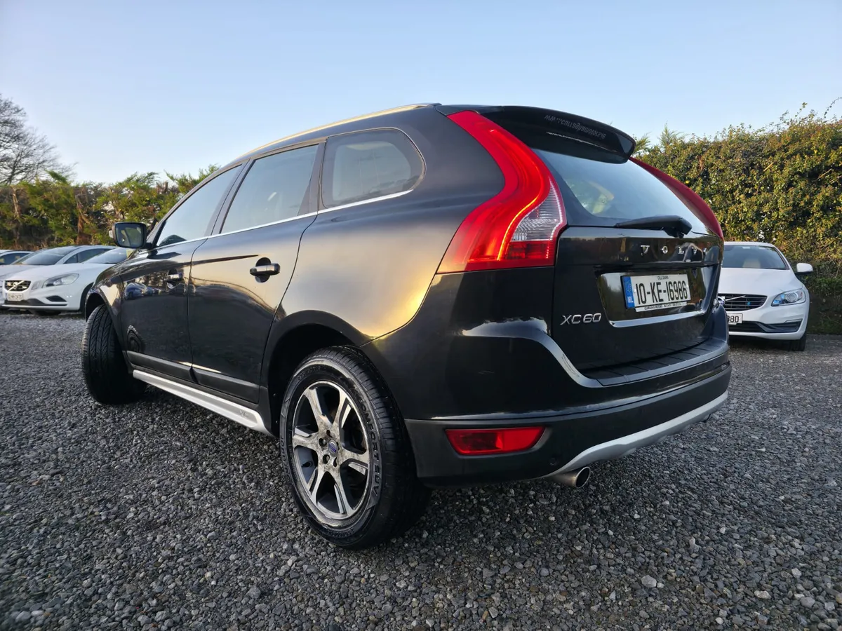 Volvo XC60 2010 - Image 3