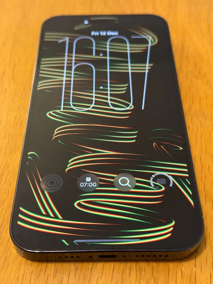 iPhone 14 Pro Max - Image 4