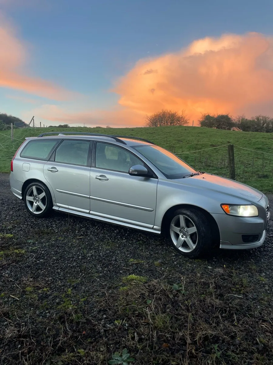 Volvo v50 R Design - Image 3