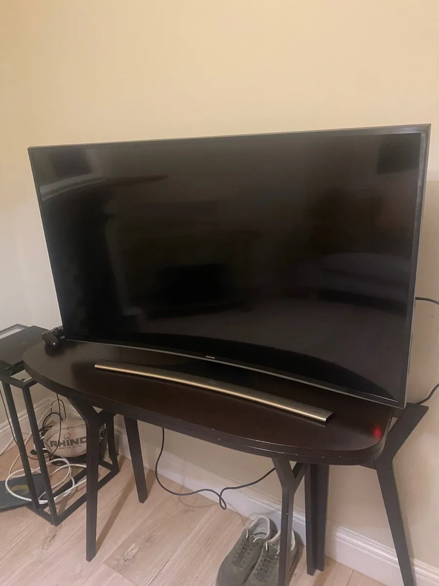 48 inch Samsung smart TV - Image 1