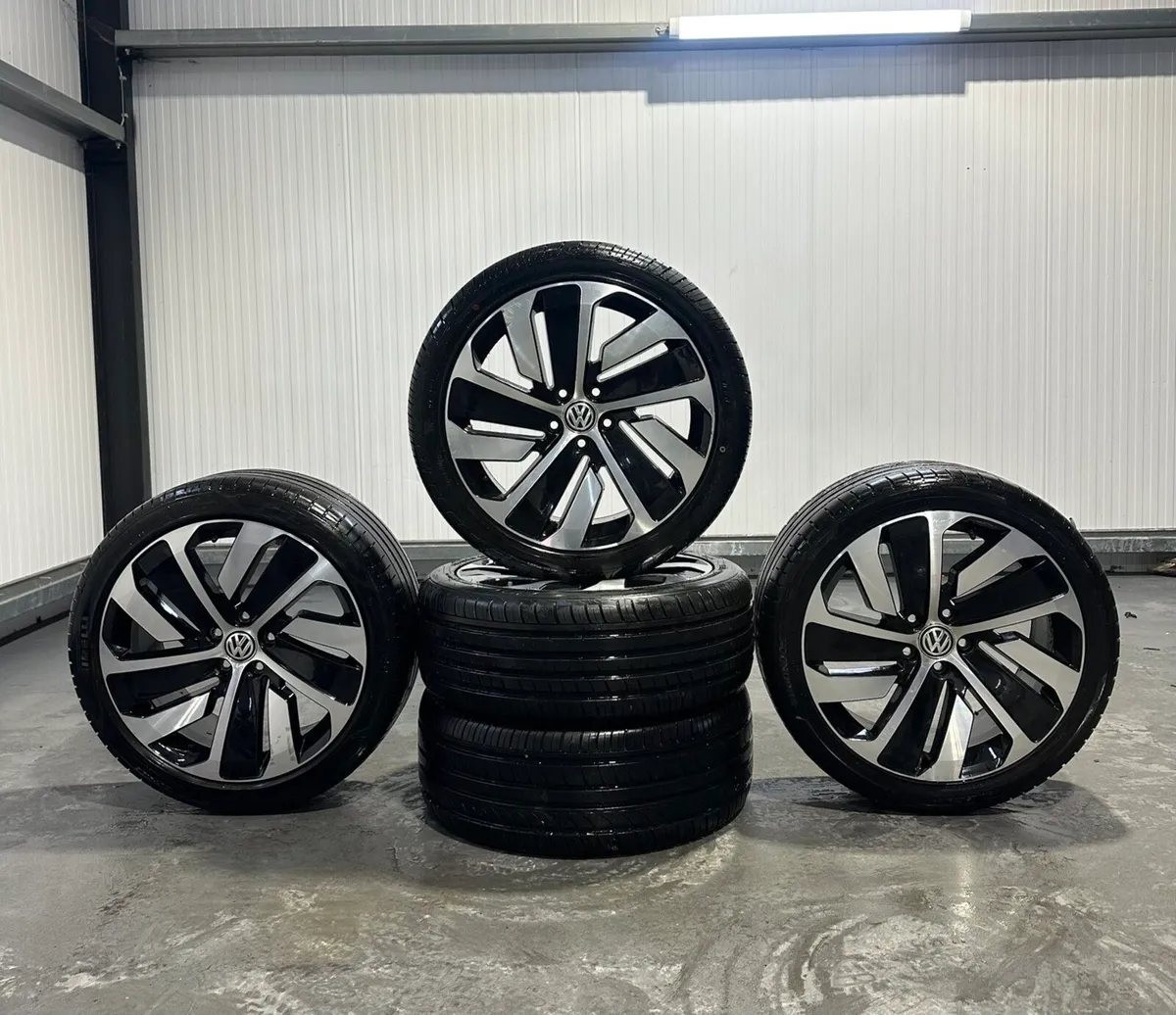 Genuine Volkswagen Arteon 19” Alloys - Image 1