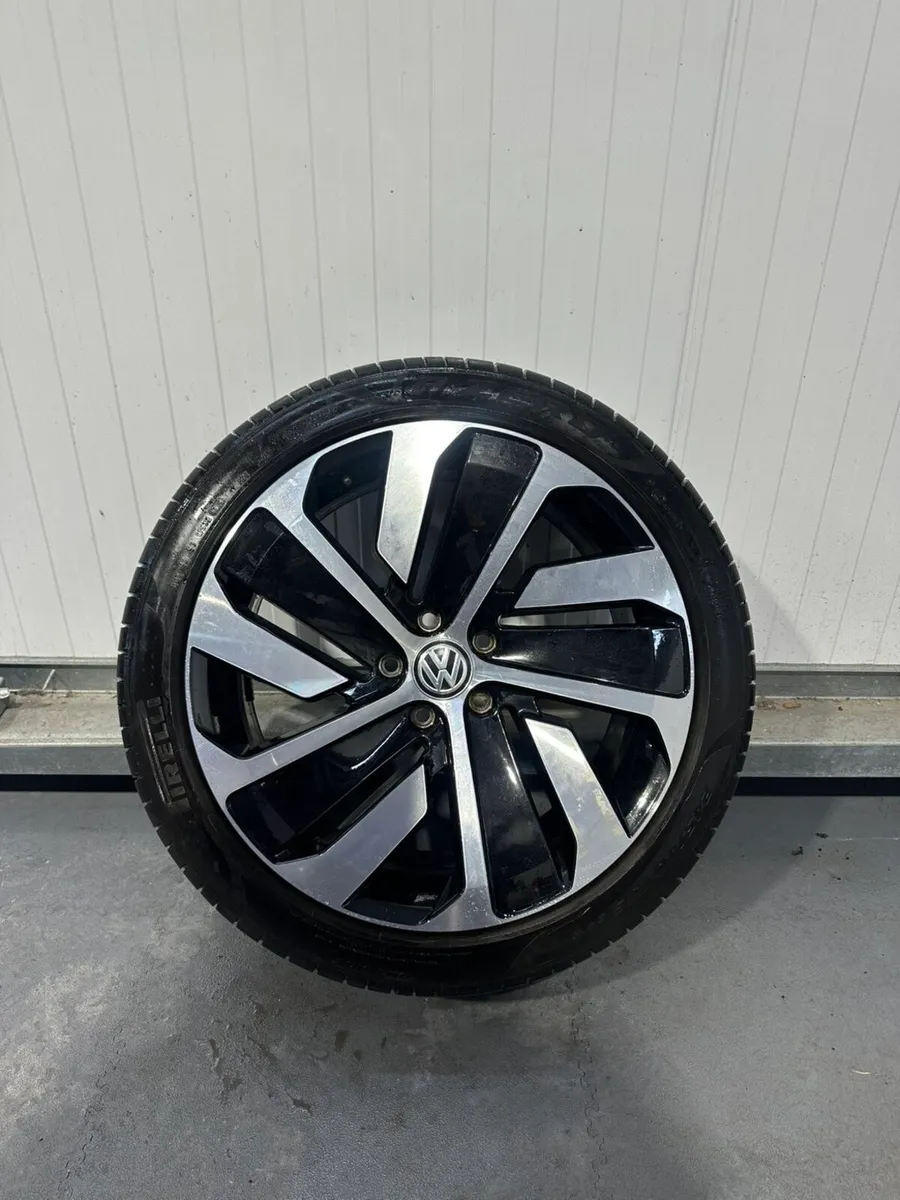Genuine Volkswagen Arteon 19” Alloys - Image 2