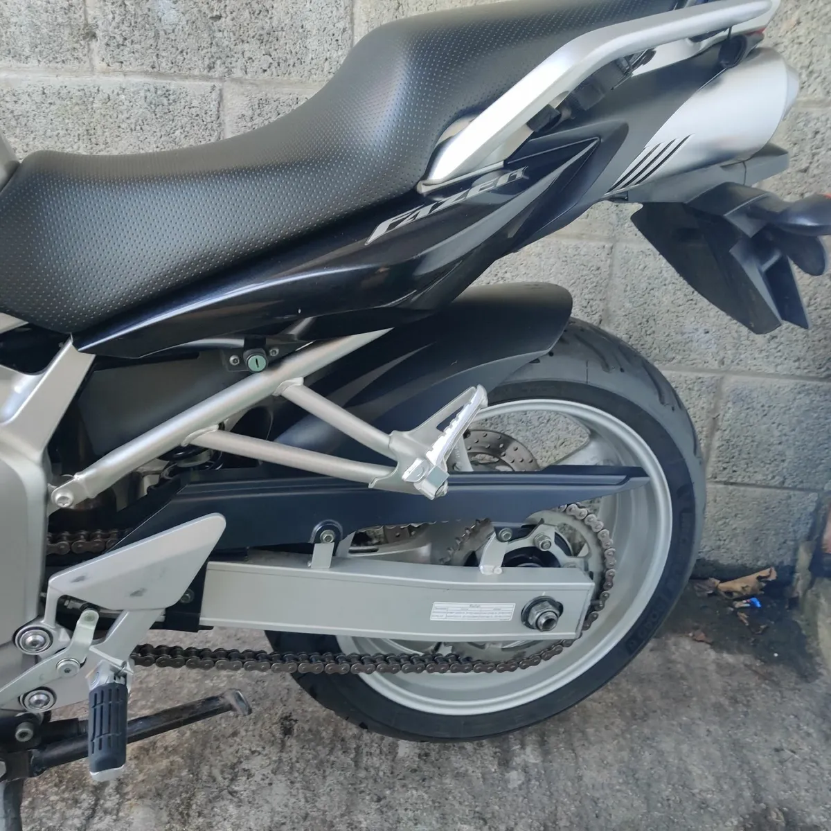 Yamaha fz6 600 - Image 2