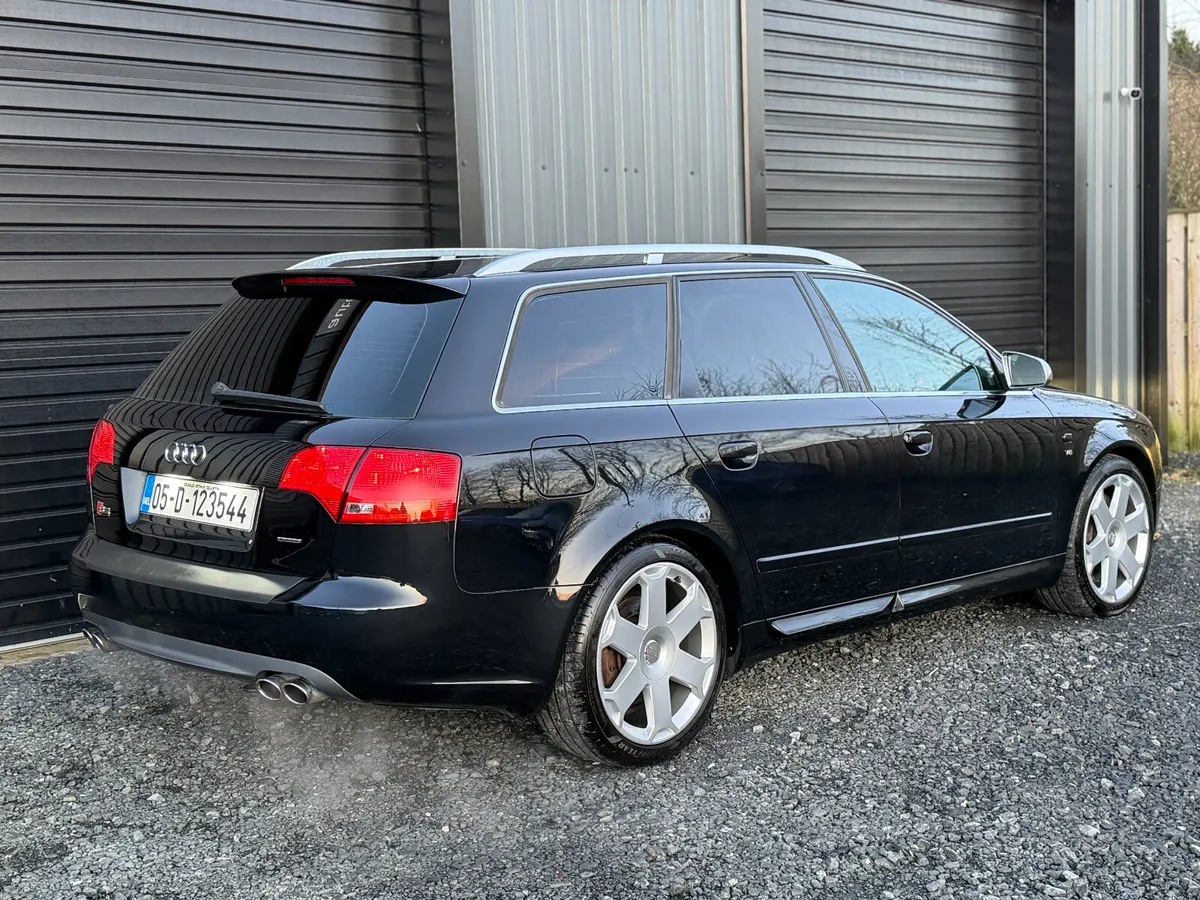 Audi S4 Quattro 4.2 - Image 3