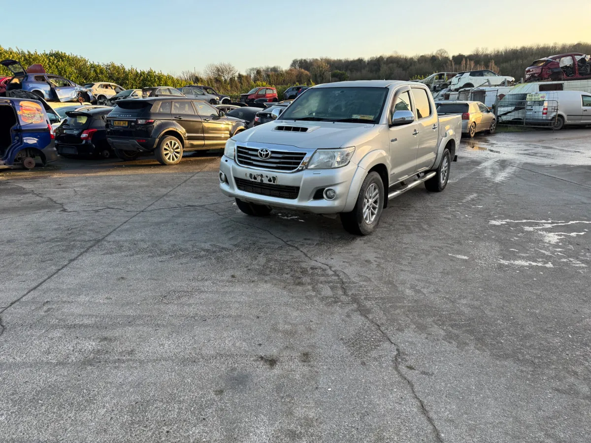 2014 Toyota Hilux 3.0 D4D invincible D-CAB - Image 1