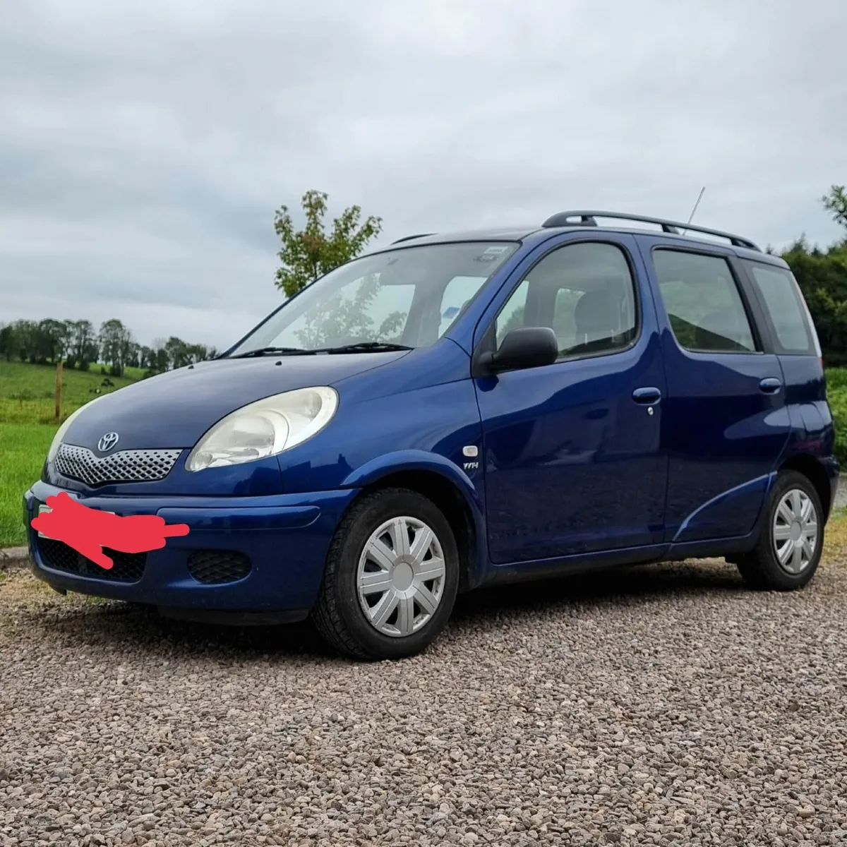 Toyota Yaris 2004 - Image 2