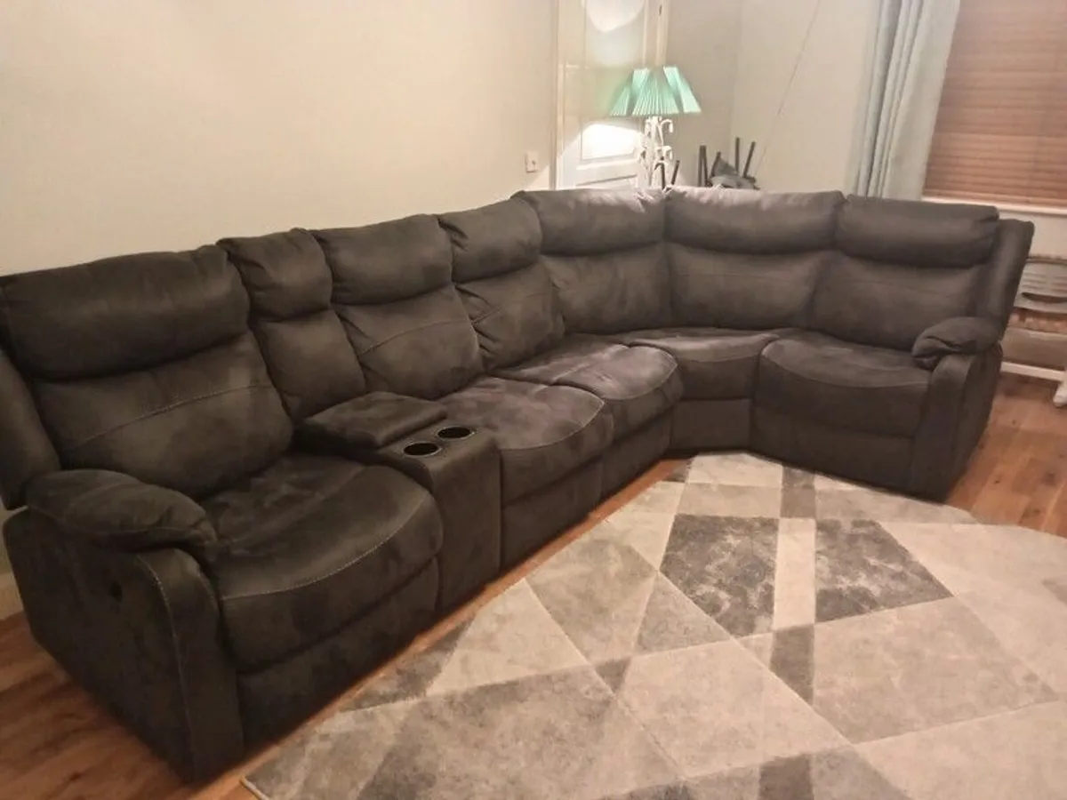 Bruno Corner Sofa with drinks console - Image 1