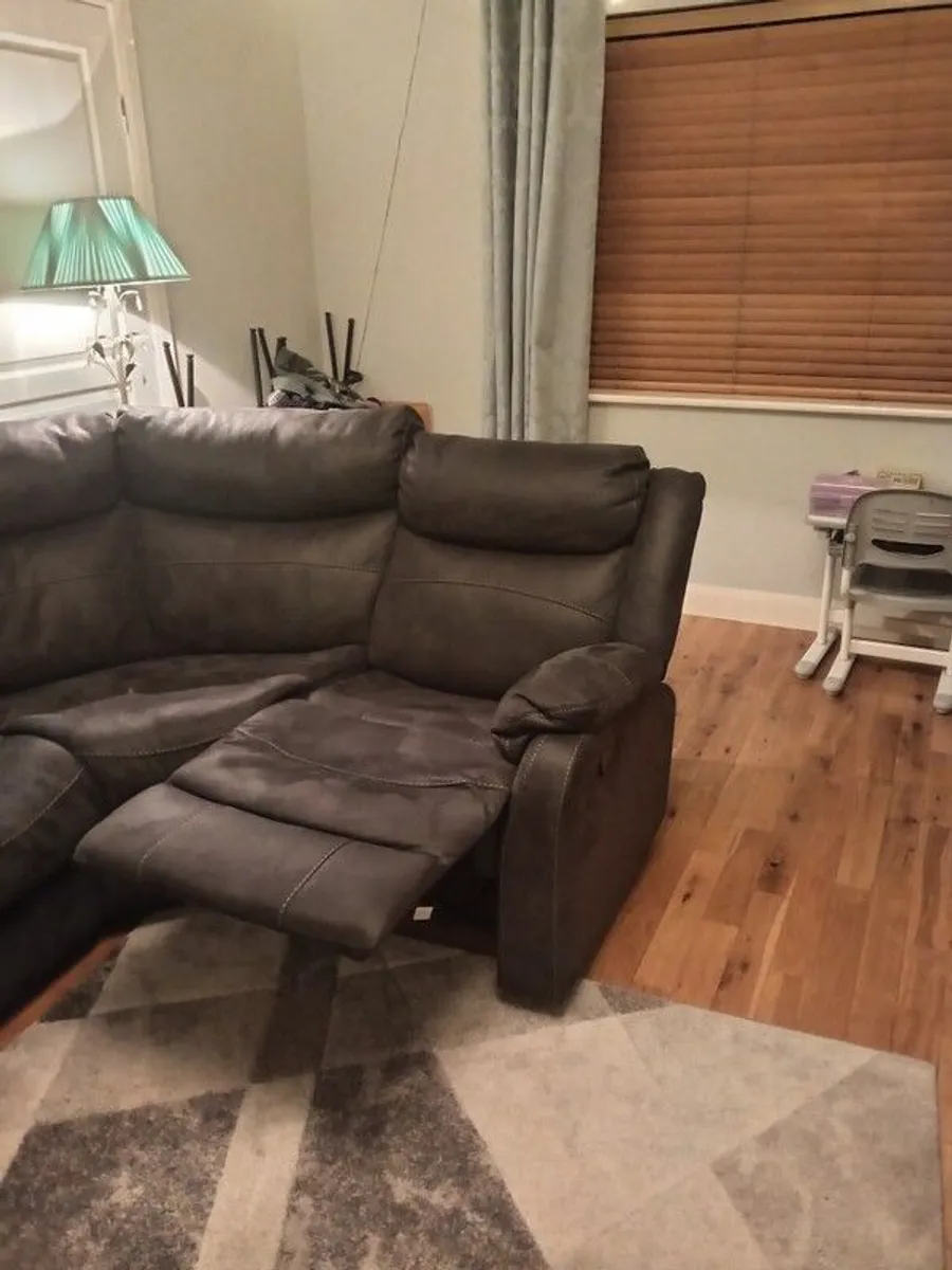 Bruno Corner Sofa with drinks console - Image 3