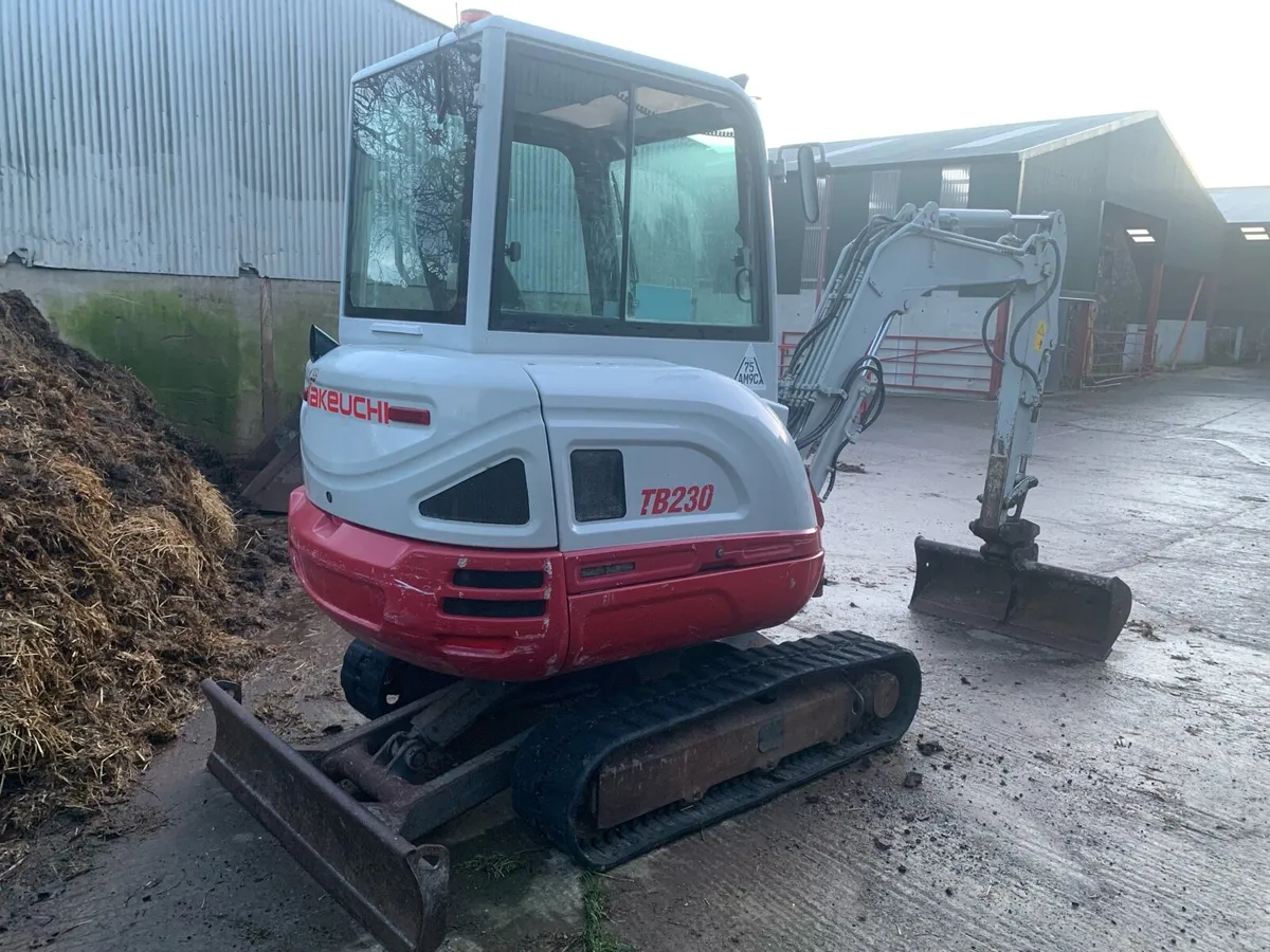2018 Takeuchi TB230 - Image 3