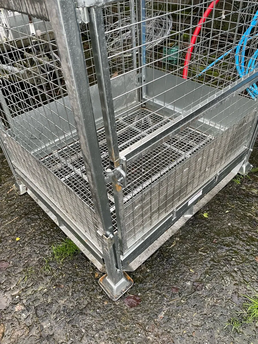 Collapsible stillage - Image 1