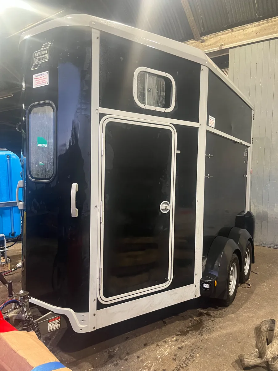 Used Ifor Williams HB506 Horsebox - Image 1