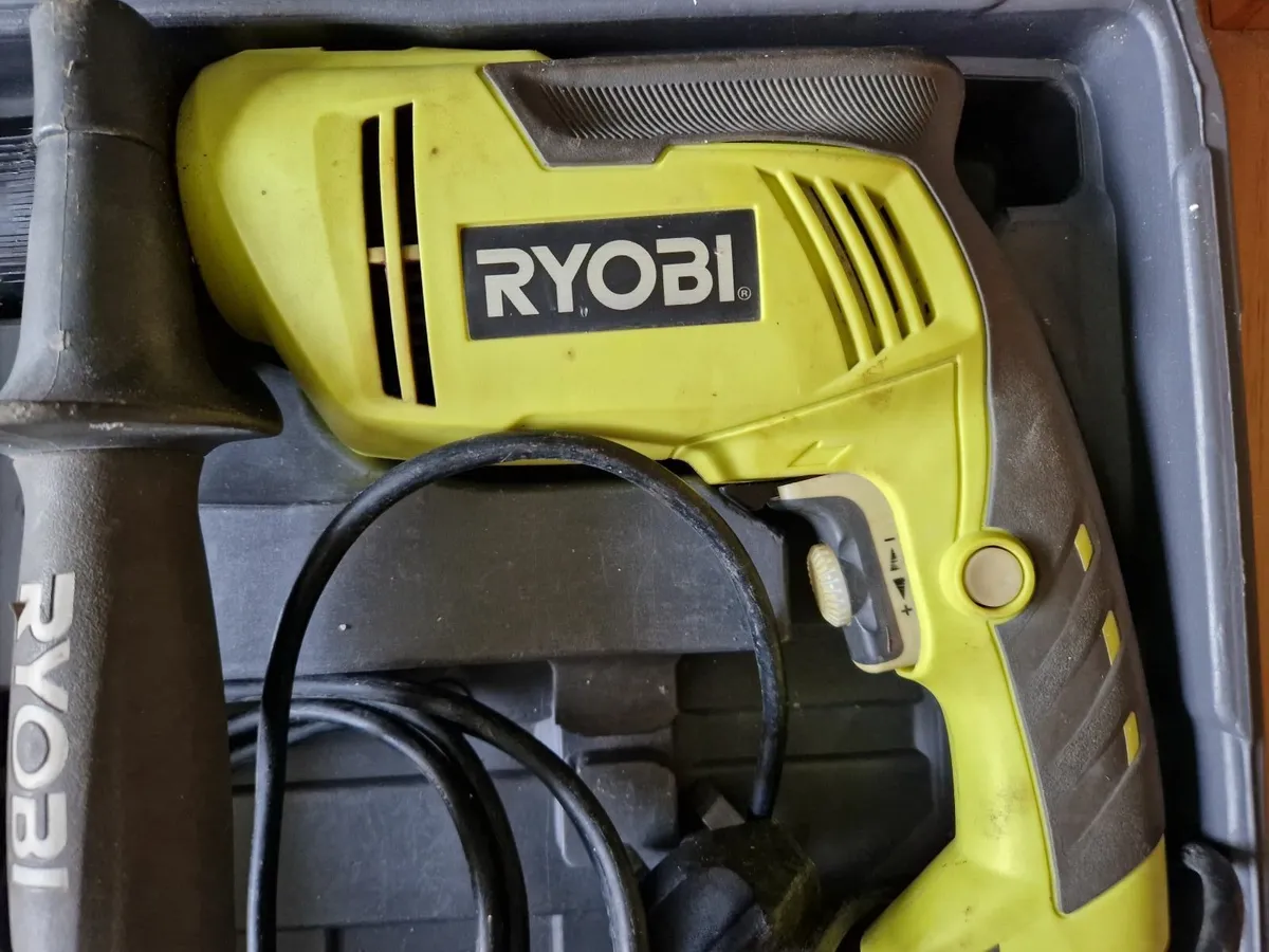 RYOBI Power Drill in Case, in excellent condition - Image 4