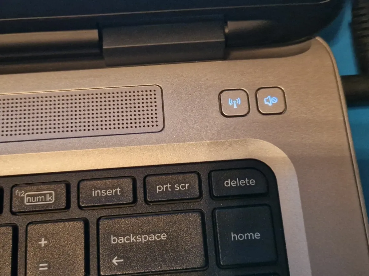 HP ProBook 640 G3 Laptop, i5, 4GB Ram, 250GB HDD - Image 2