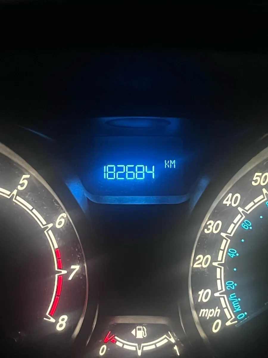 2013 Ford Fiesta eco boost (READ ADD) - Image 2