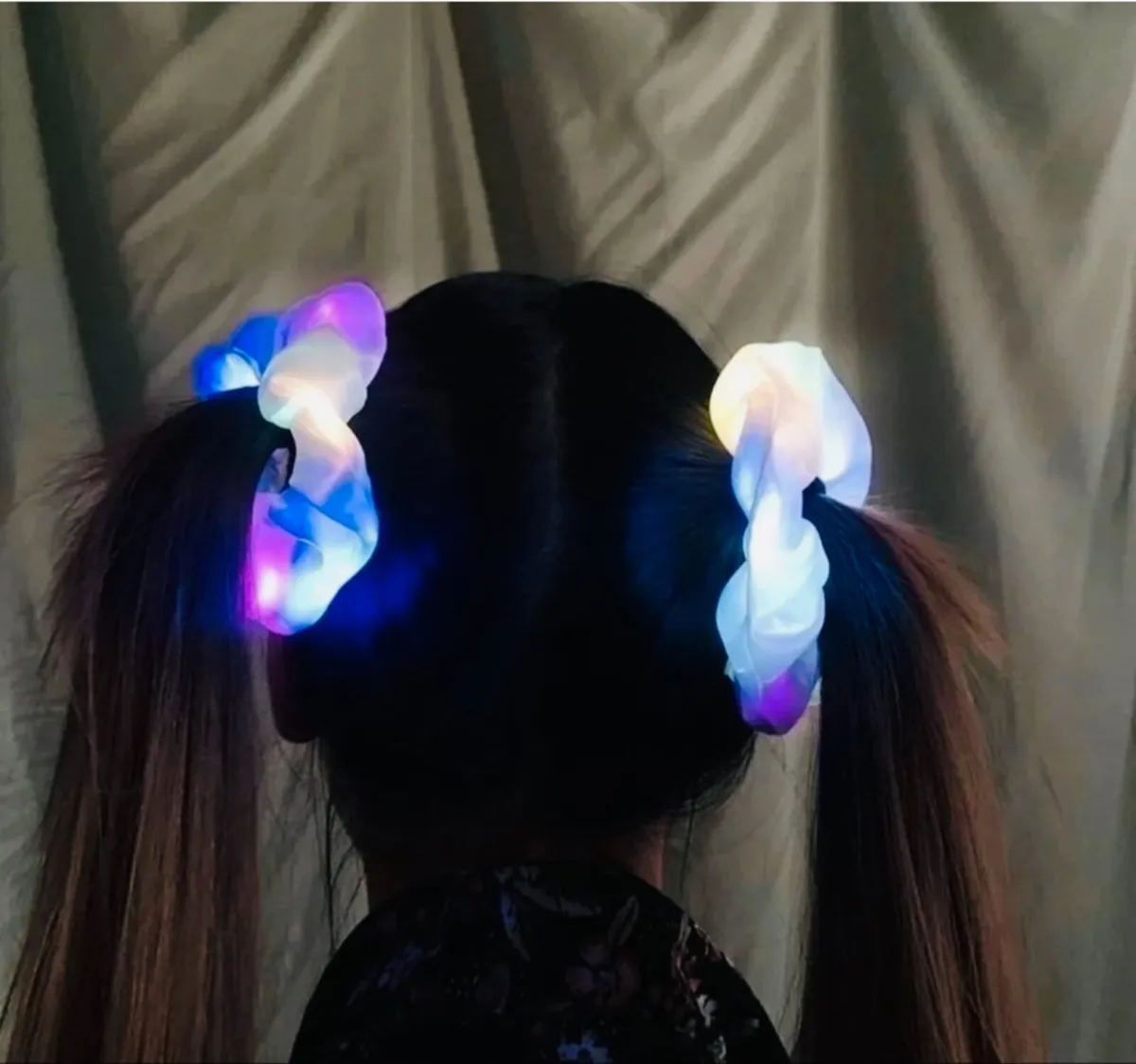 Fun Flashing Scrunchies & Christmas Jewellery - Image 3