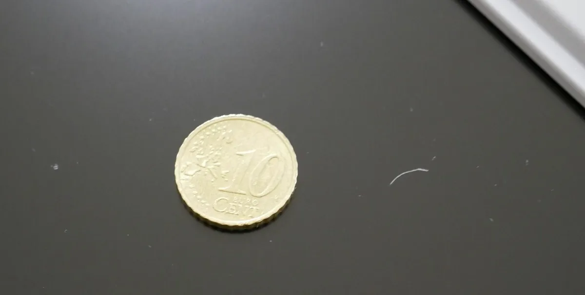 19" monitor scratched - Image 4