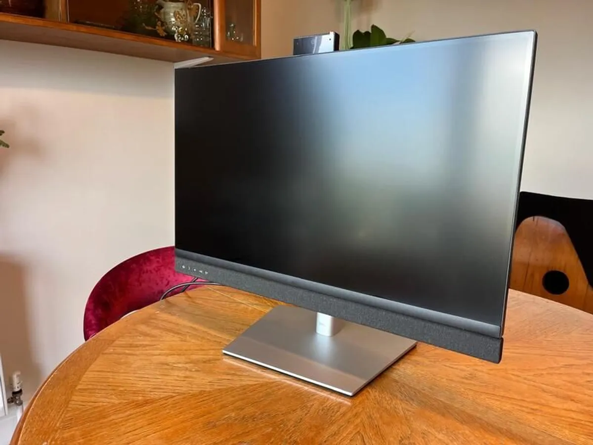 Dell C2722DE QHD Monitor Excellent Condition - Image 2