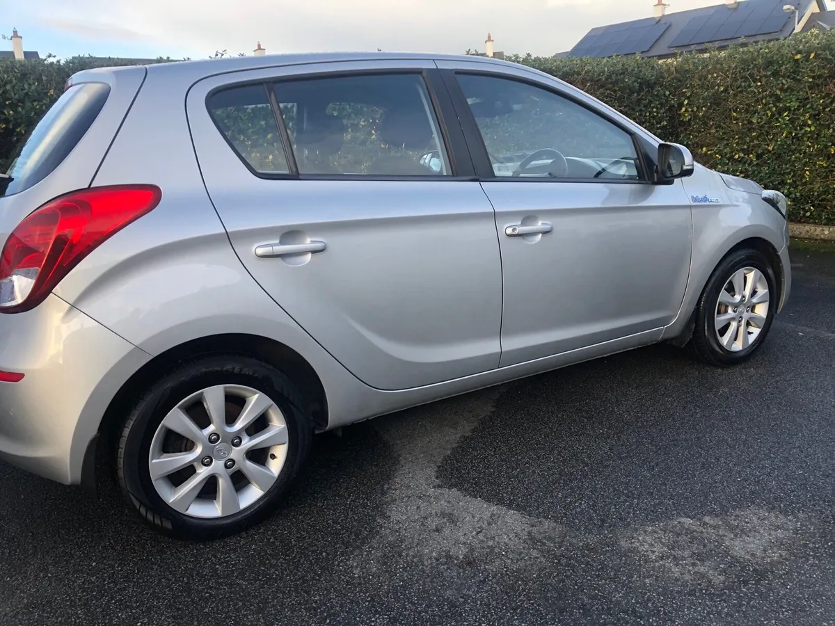 HYUNDAI i20’(88) KMS FULL SERVICE HISTORY - Image 3