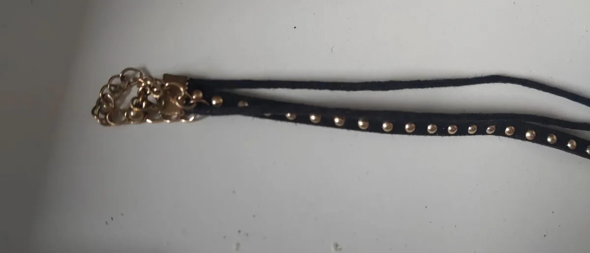 Black bracelet never worn - Image 4