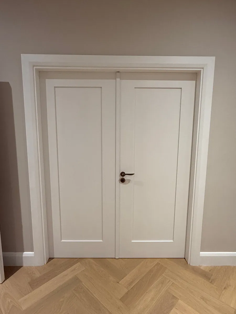 6 internal doors - free to take away - Image 1