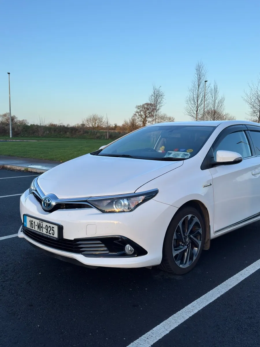 Toyota Auris Hybrid 2016 – 1.8 Petrol - Image 2