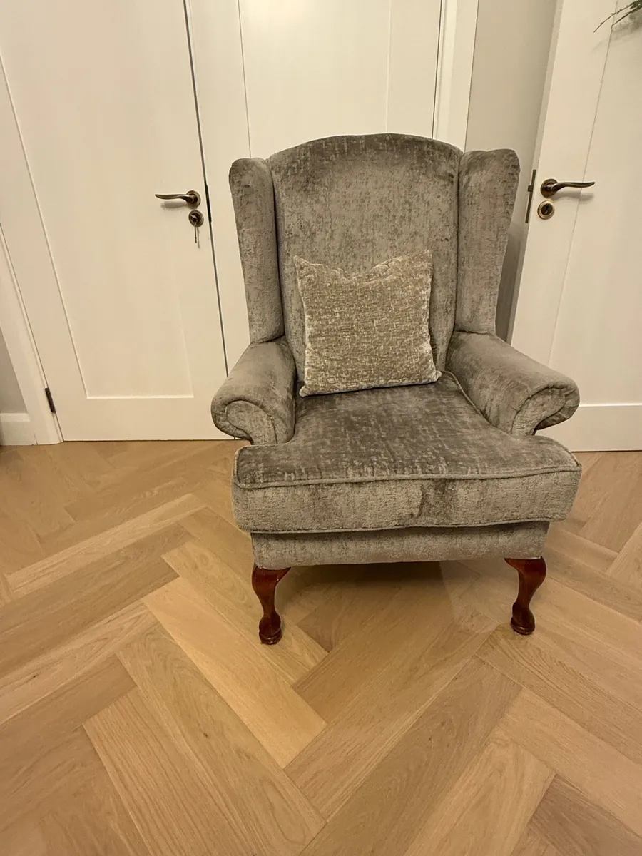 Queen Anne armchair - Image 2