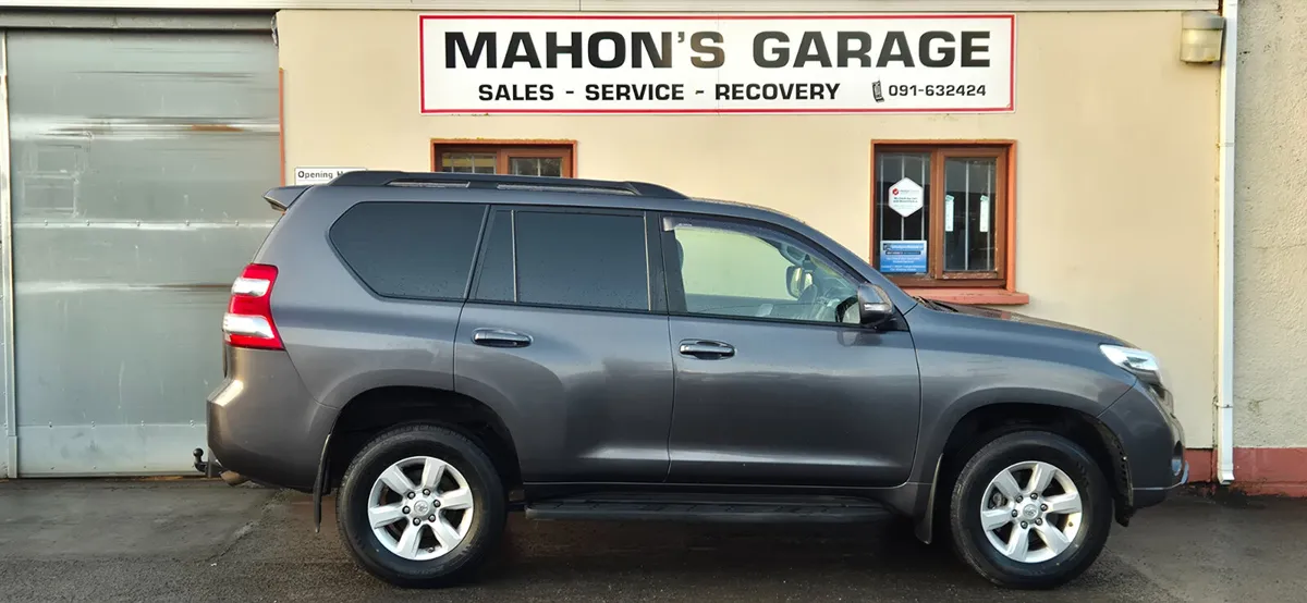 Toyota Land Cruiser 2018 Manual LWB - Image 2