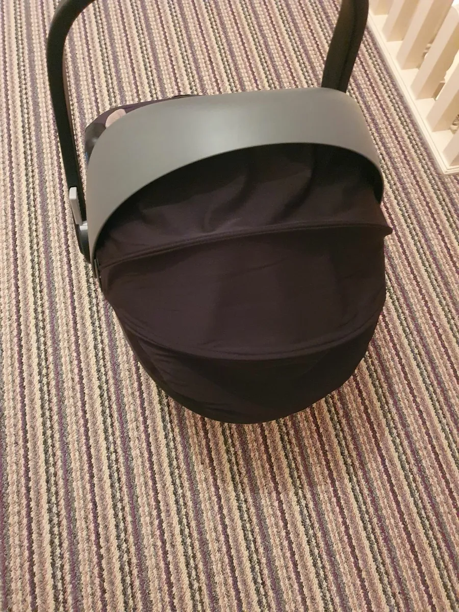 Baby seat - Image 2