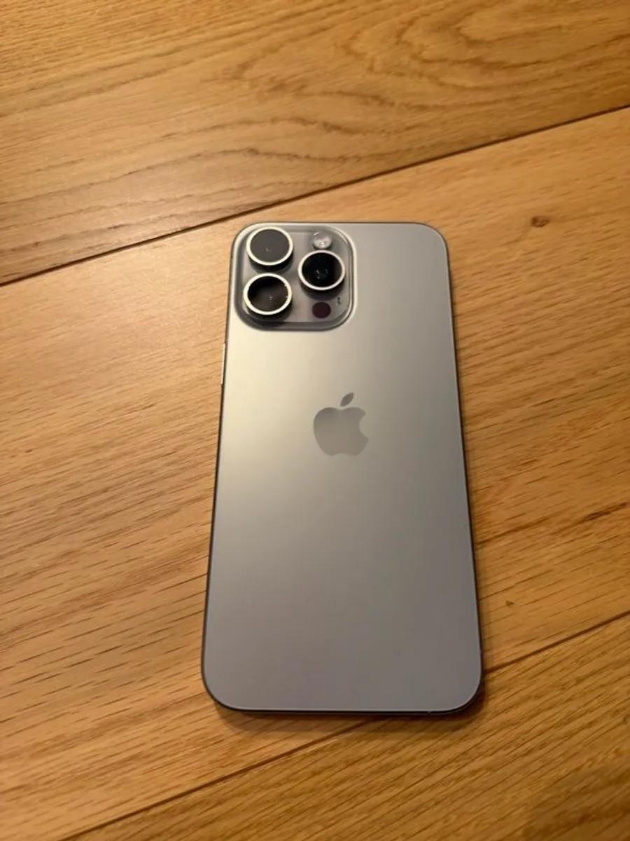 iPhone 15 Pro Max, 256gb in natural titanium - perfect gift for Christmas - Image 2