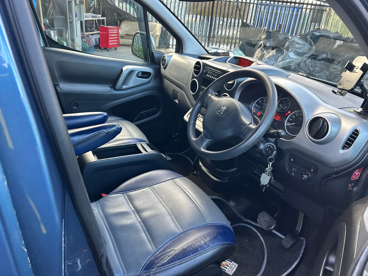 TAXI 2015 Volkswagen Caddy 1.6 TDI AUTO FREE PLATE - Image 4