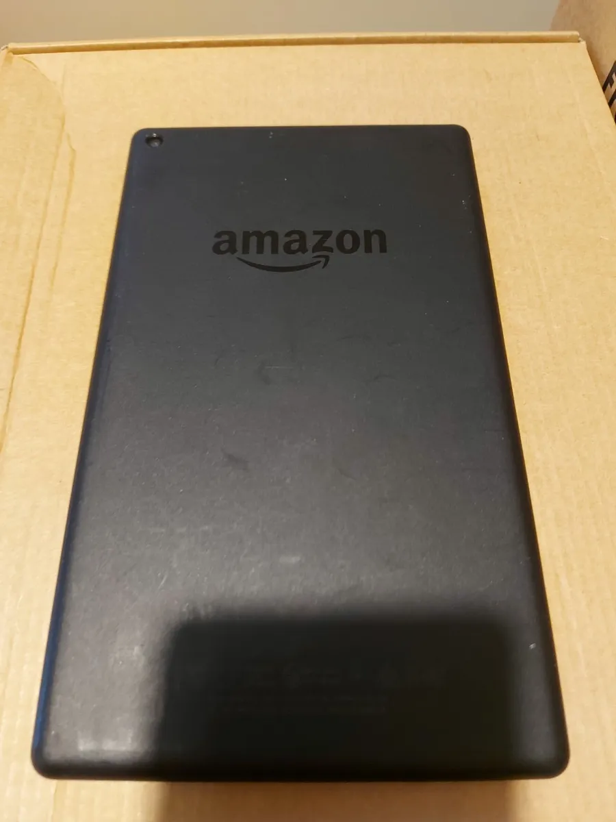 Amazon Fire HD 8 (8th Gen) 16GB Excellent conditio - Image 2