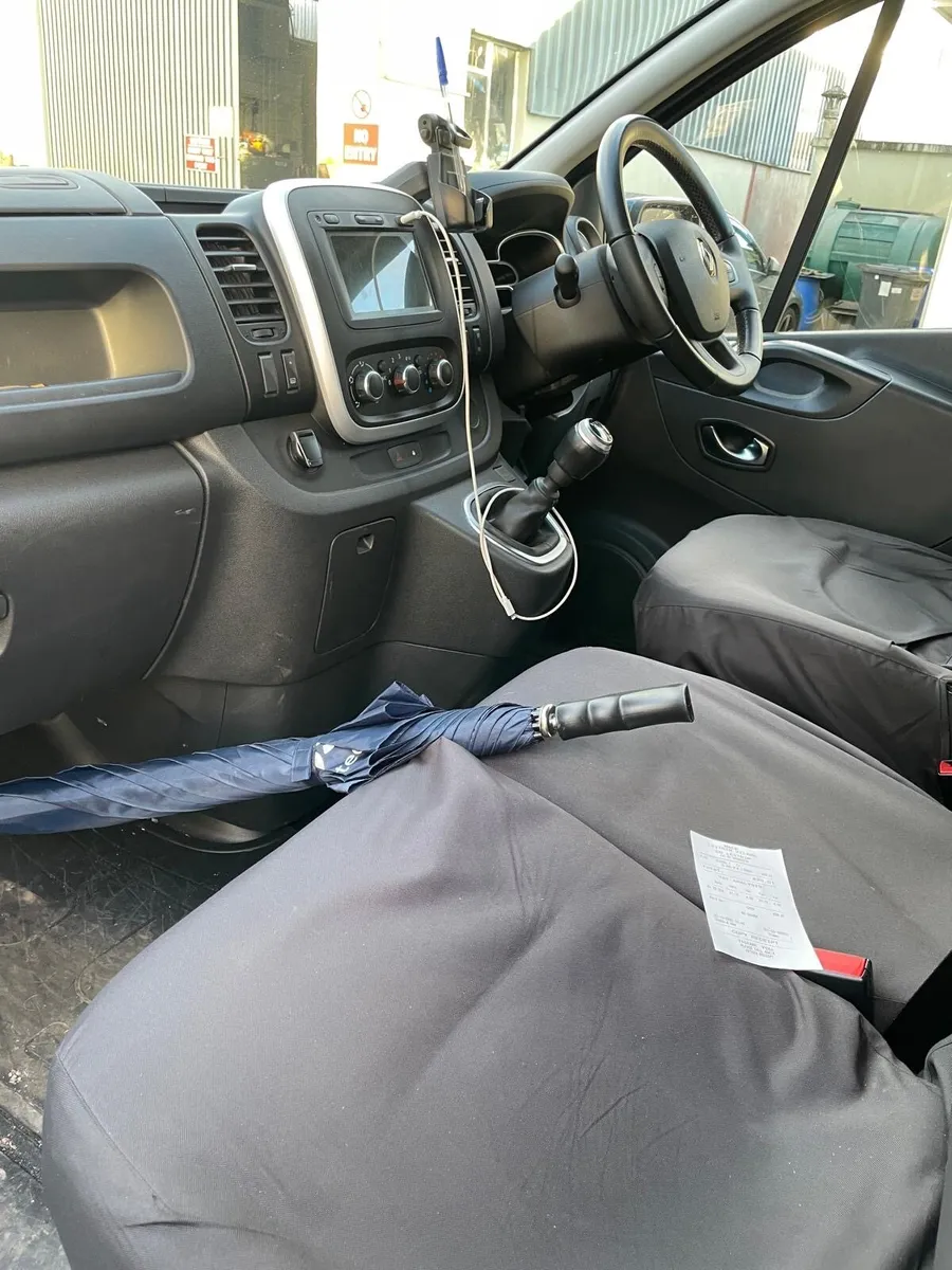 Renault Traffic - Image 4