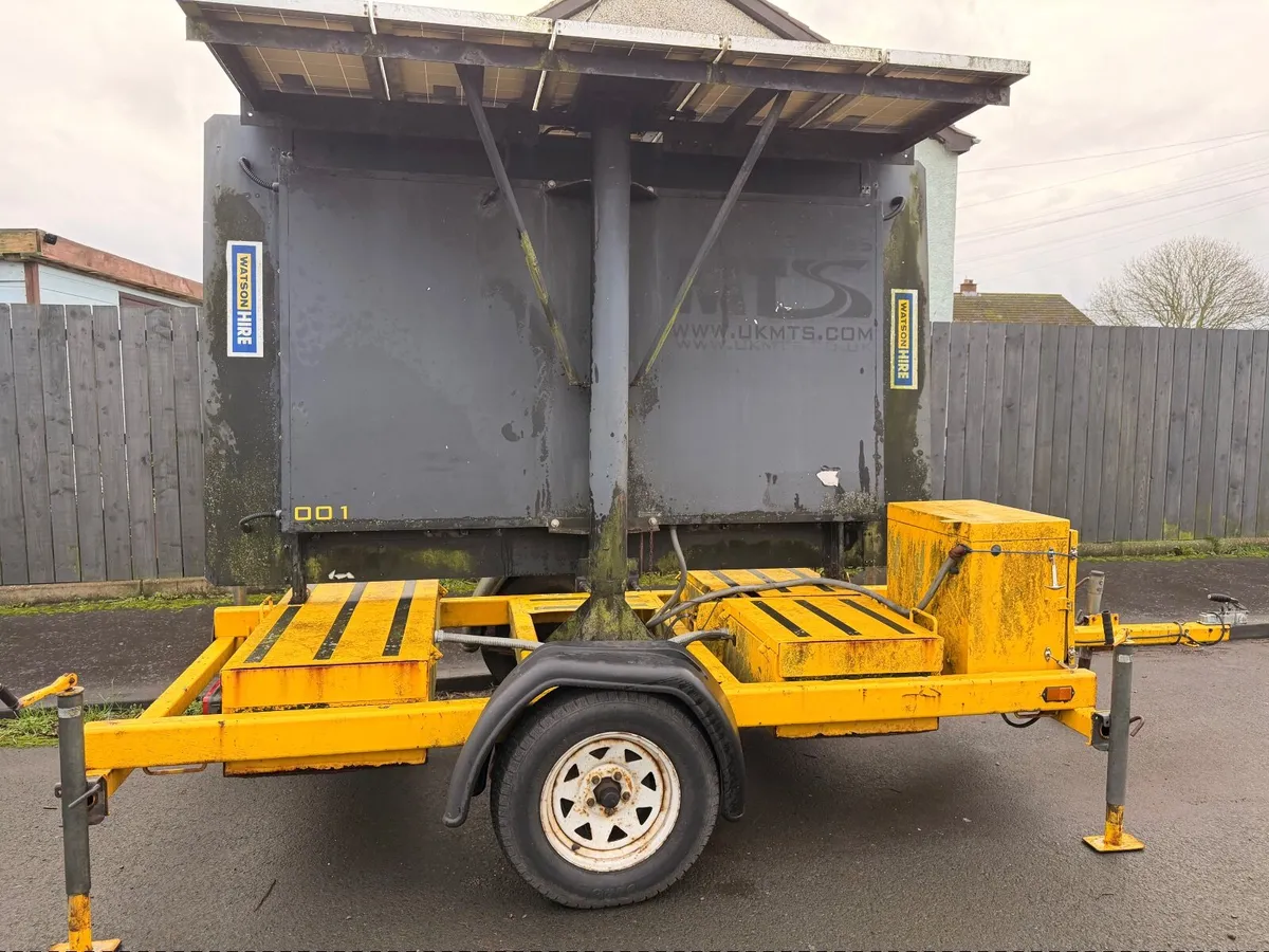 LED roadworks trailer sign - Image 4