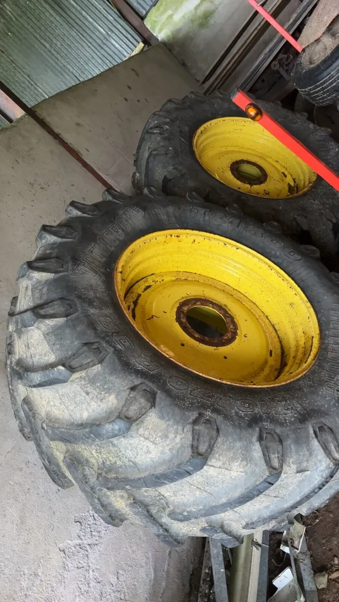 710 tyres on John Deere rims - Image 2