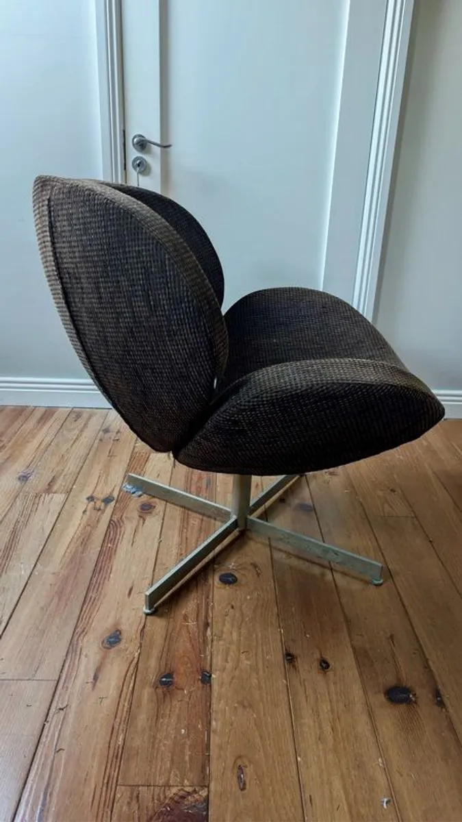 Designer chair from BoConcept in Perfect Condition - Image 3
