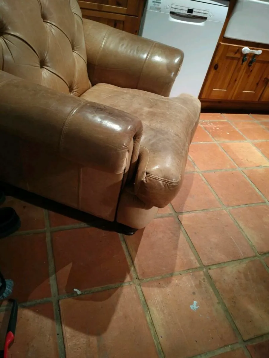 Tan leather Chesterfield large chair. - Image 3