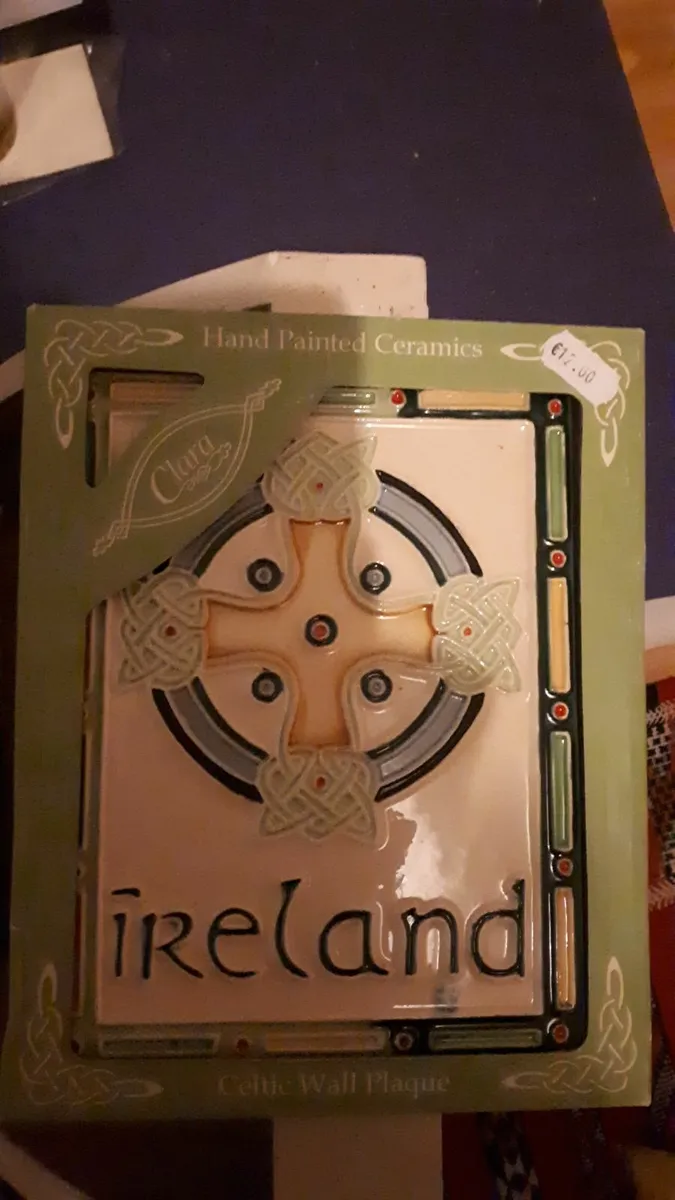 Ceramic wall hanging new - Image 3