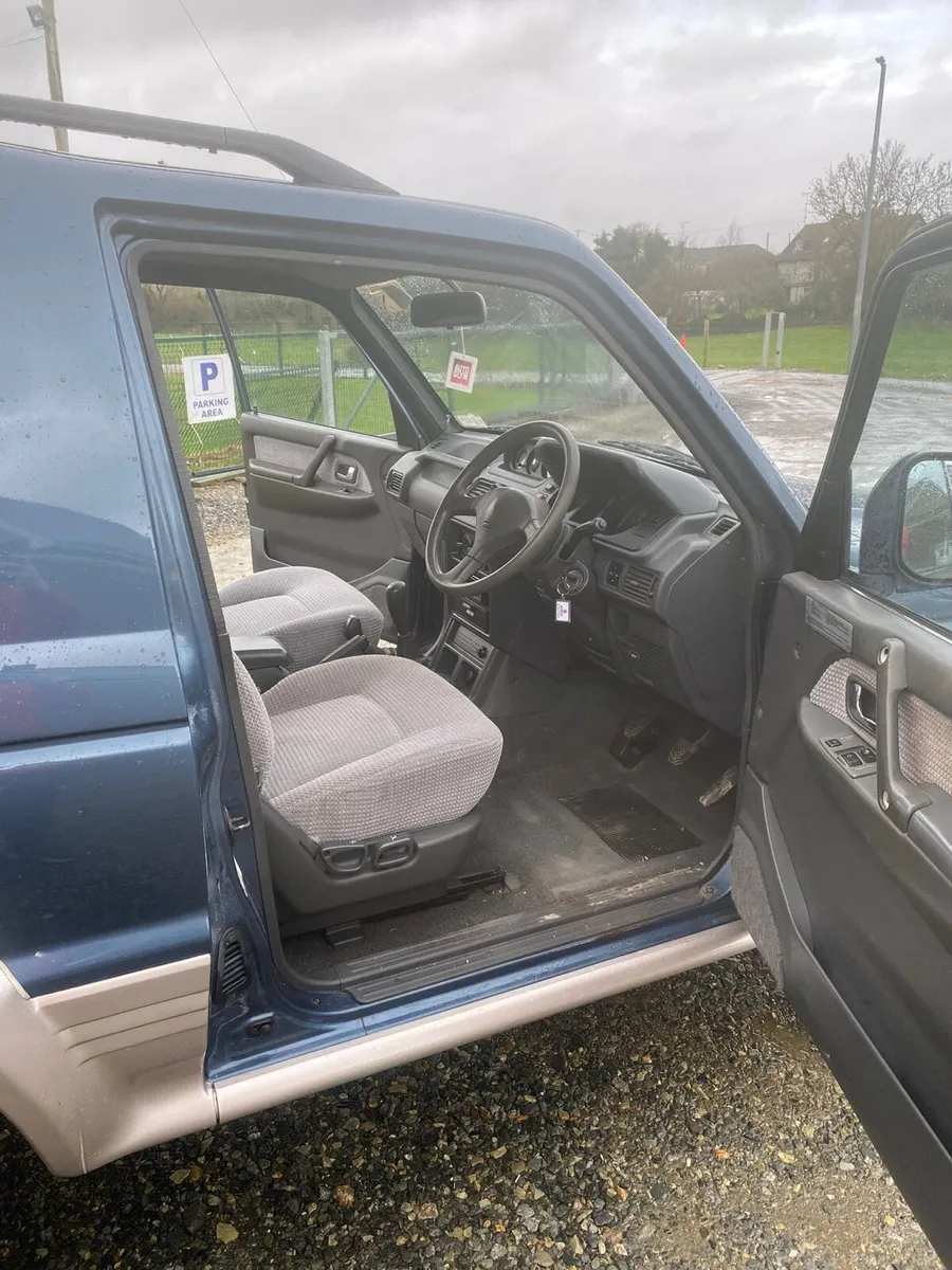 Mitsubishi Pajero - Image 2