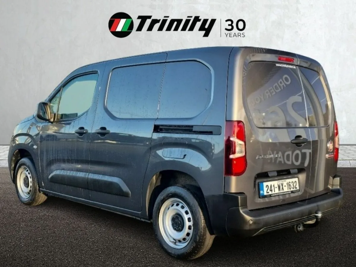 Fiat Doblo **TECNICO ** SWB ** 1.5 100BHP  650 KG - Image 3