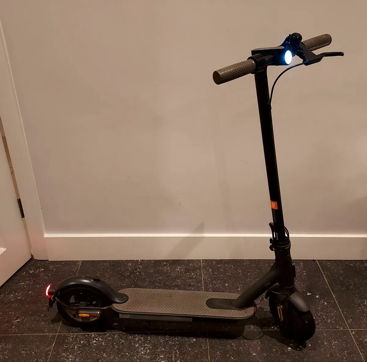 Xiaomi Mi Escooter 1s - Image 2