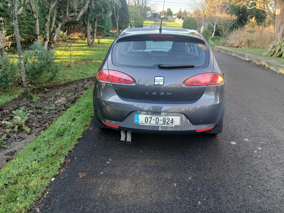 Seat Leon sport automatic  diesel - Image 1