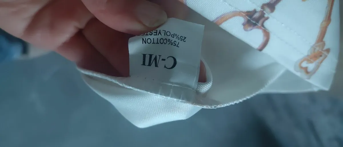 Key print dress size 12 and 14 back zip - Image 2