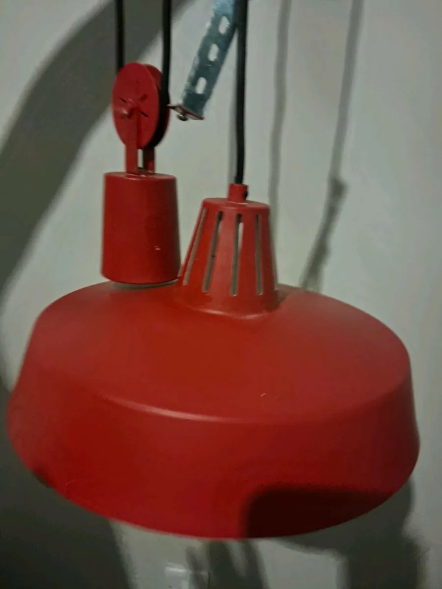 Kitchen light fitting - Image 3