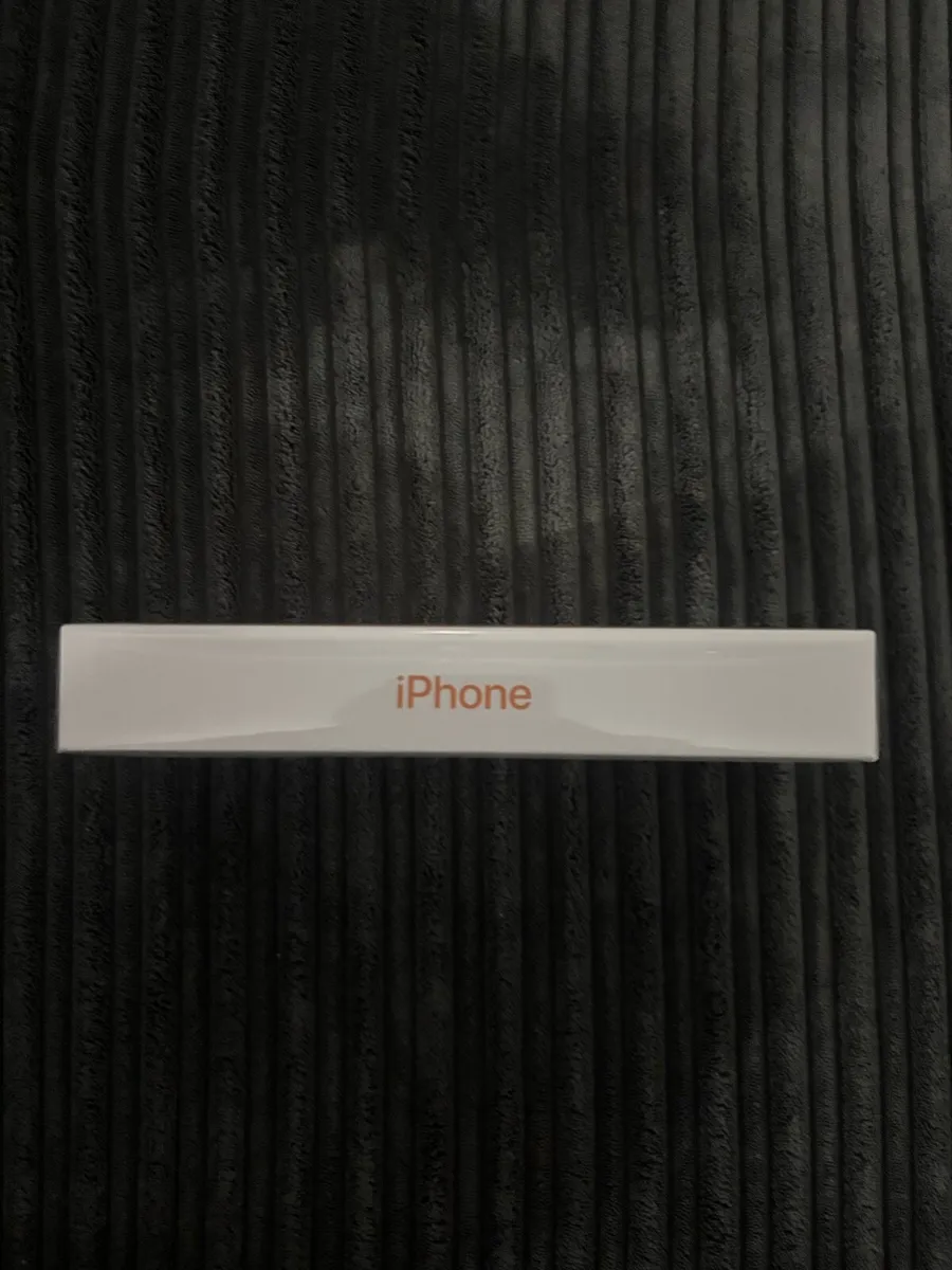 iPhone 17 pro max 1TB - Image 2