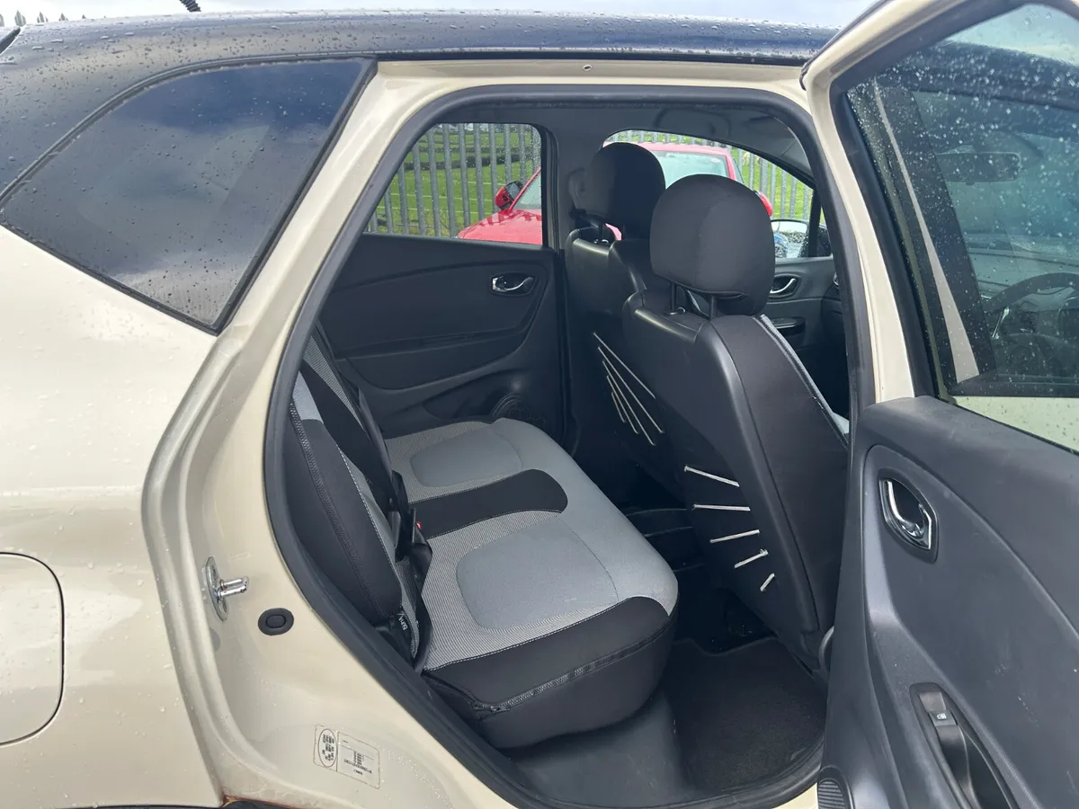 Renault Captur Automatic 2015 - Image 4