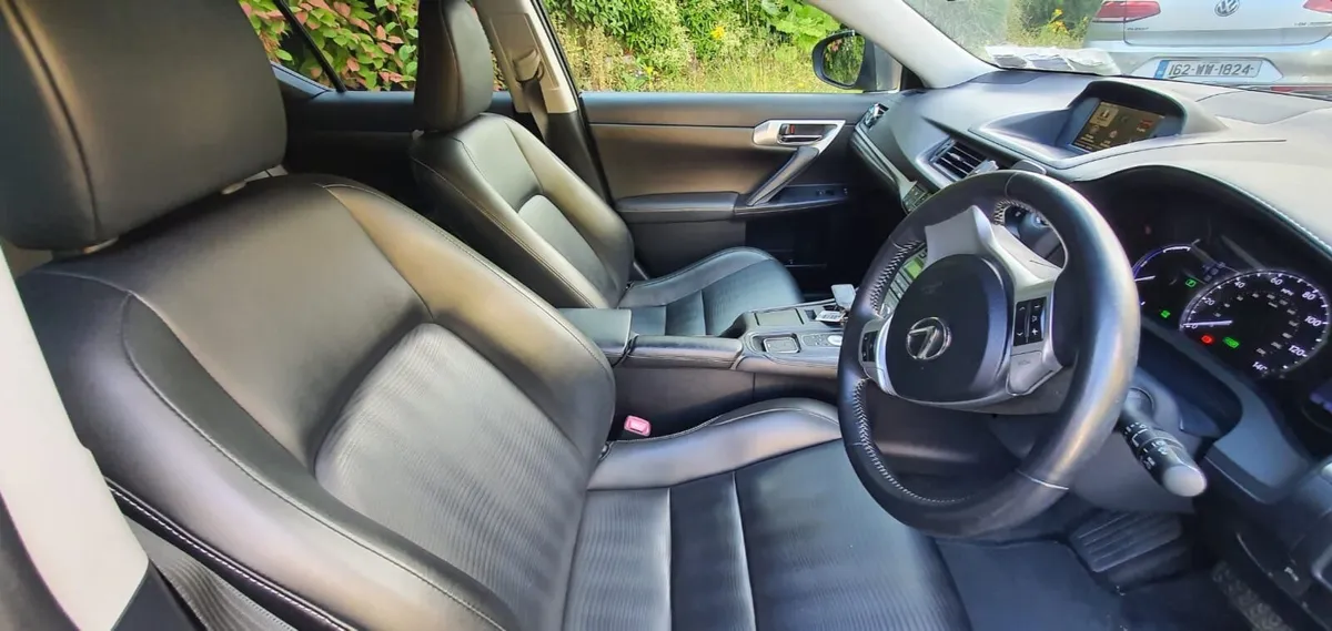 Lexus CT 2014 - Image 1