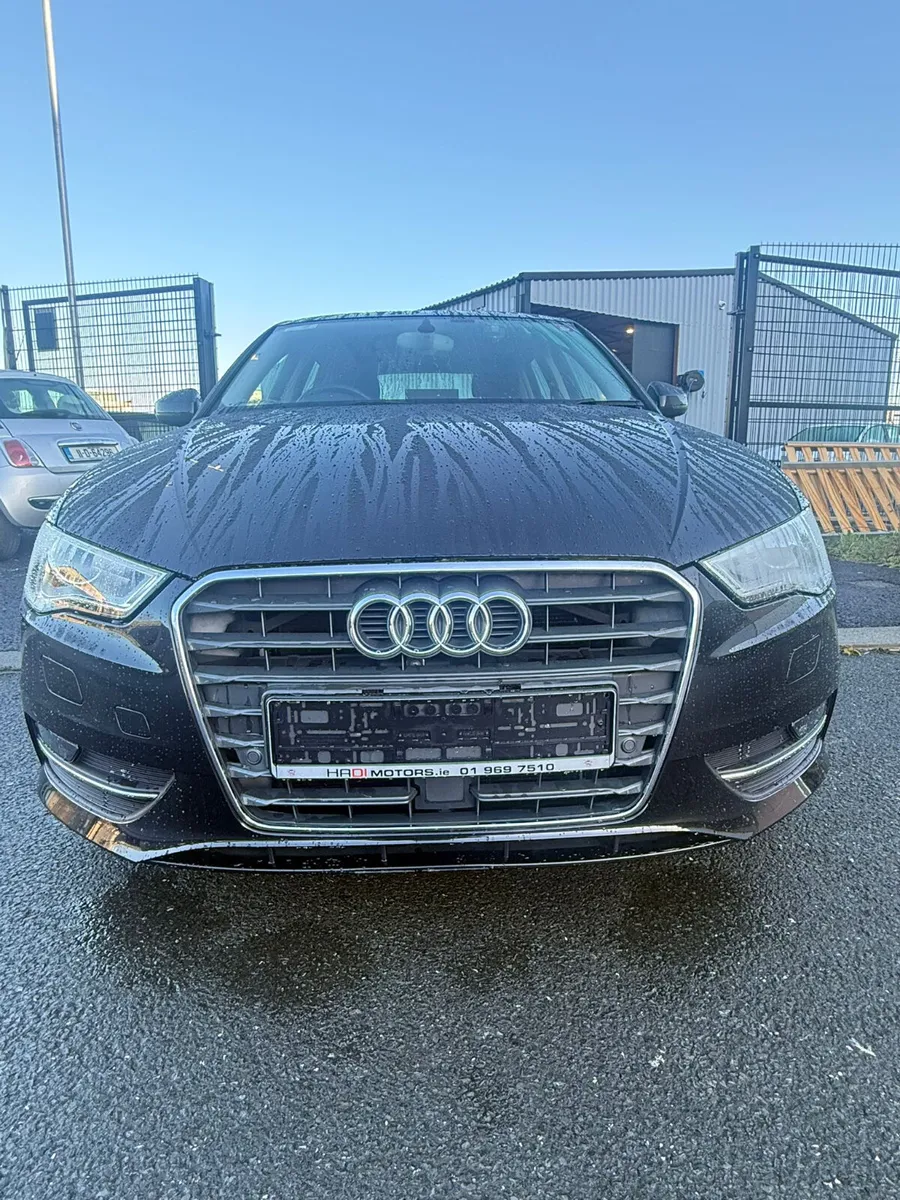 Audi A3 1.4 L black 2014 - Image 1