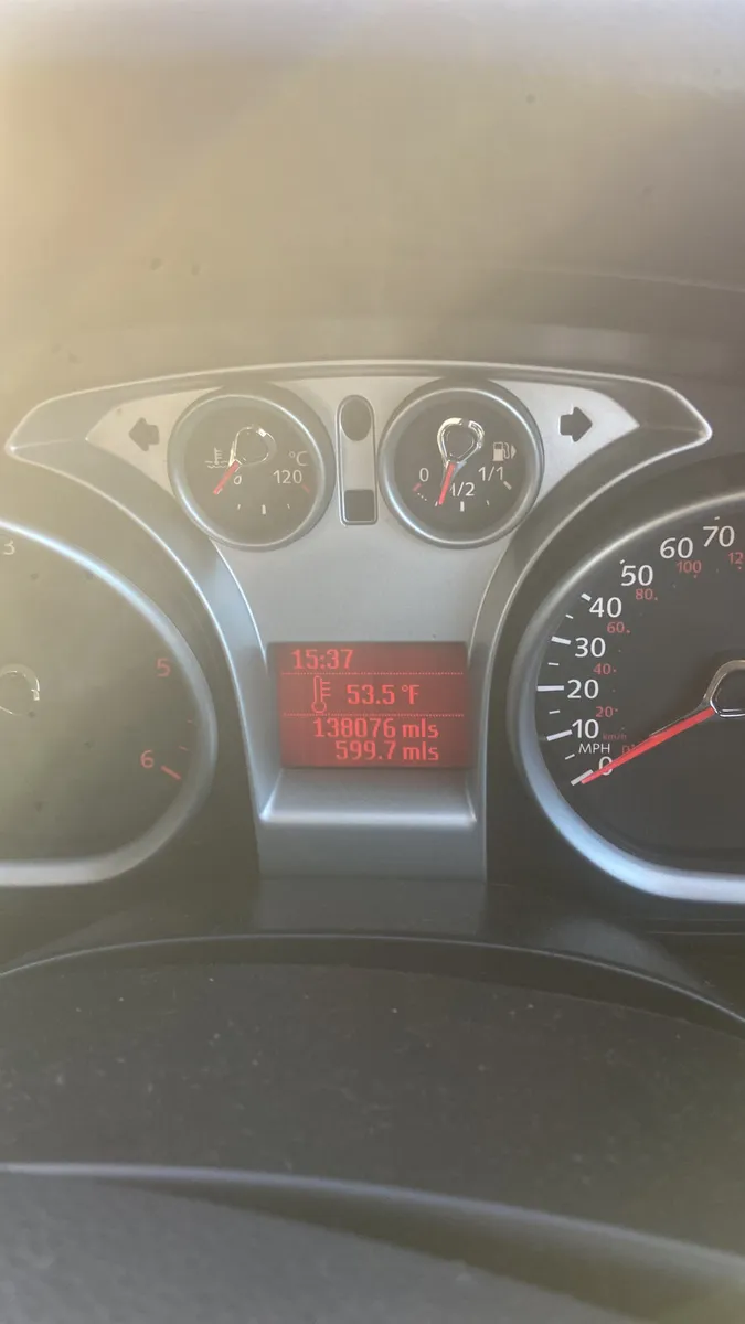 Ford Focus 2010 - Image 4